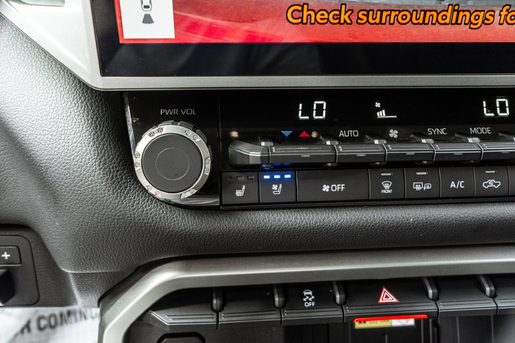 Used 2023 Toyota Tundra Limited AWD/4WD image 9