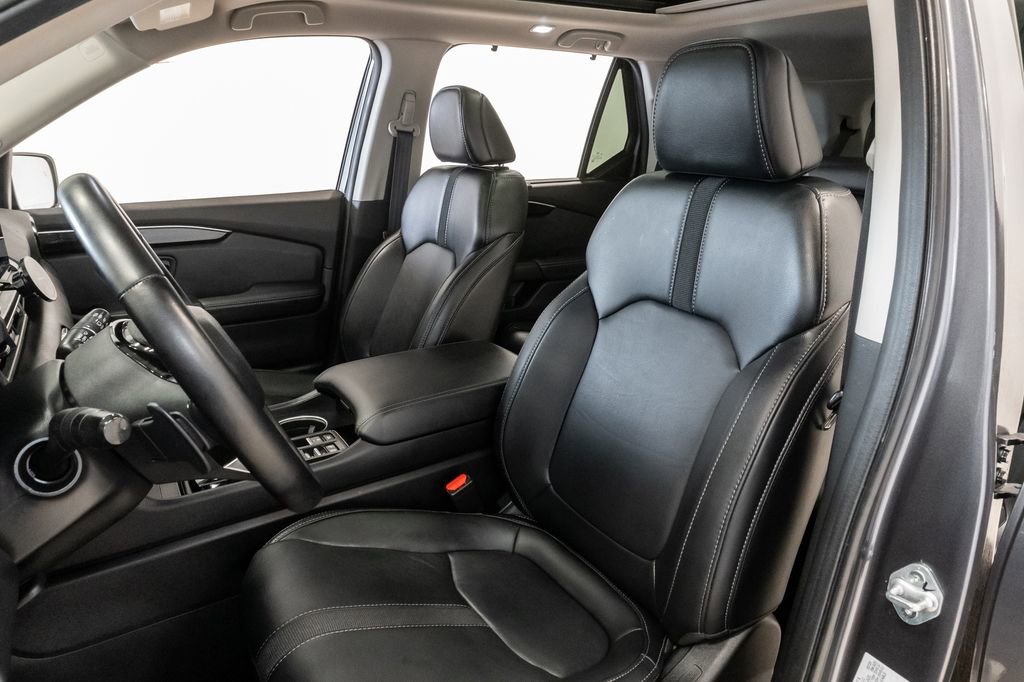 Used 2024 Honda Pilot Touring image 10