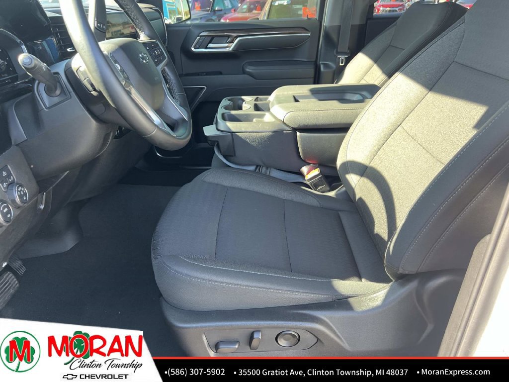 Certified 2025 Chevrolet Silverado 1500 RST AWD/4WD image 16