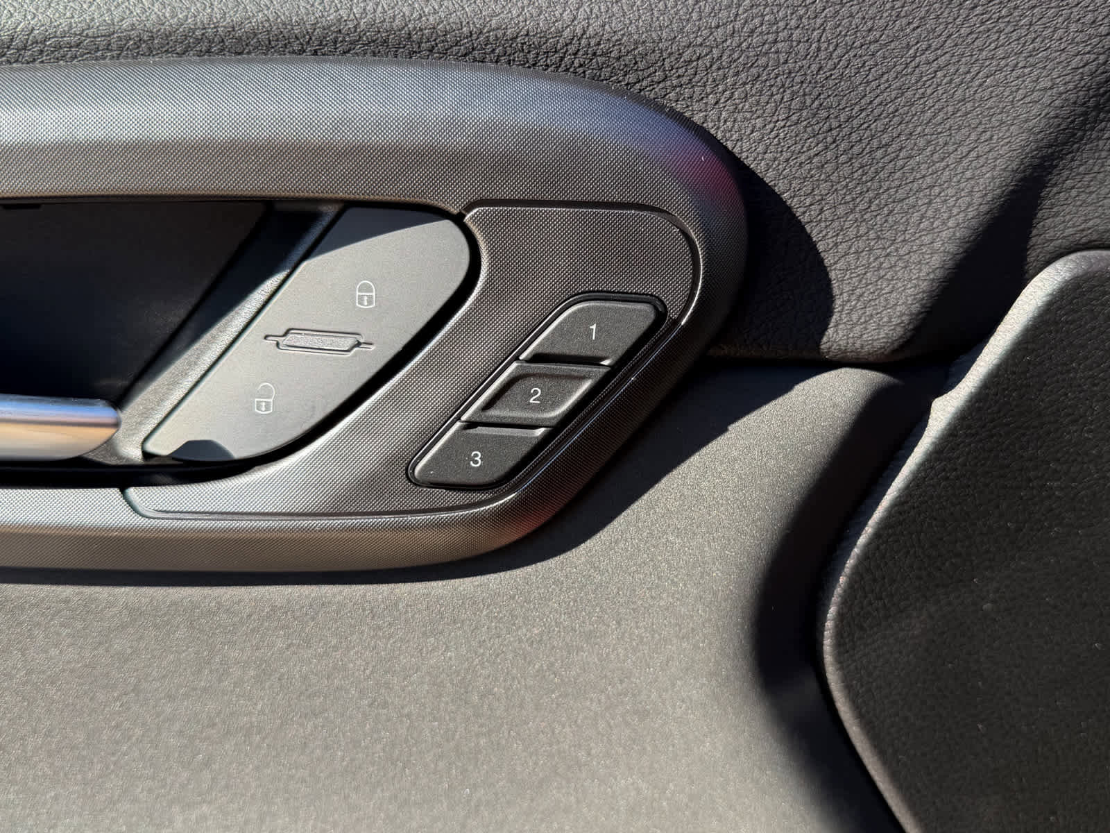 Used 2024 Dodge Hornet R/T image 28