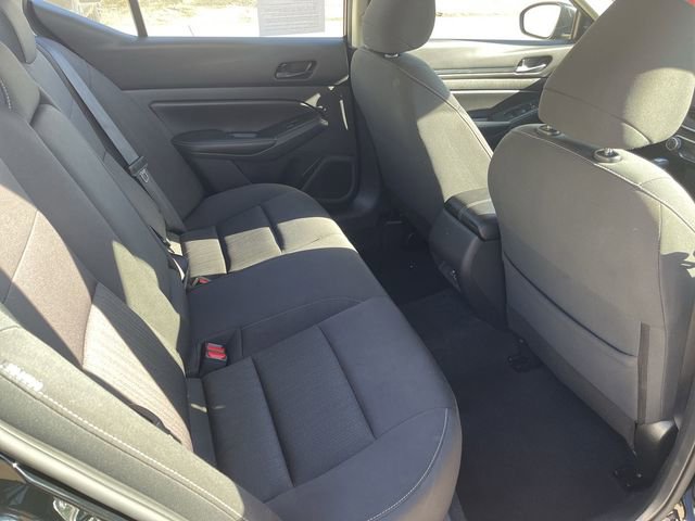 Used 2024 Nissan Altima 2.5 SV image 15