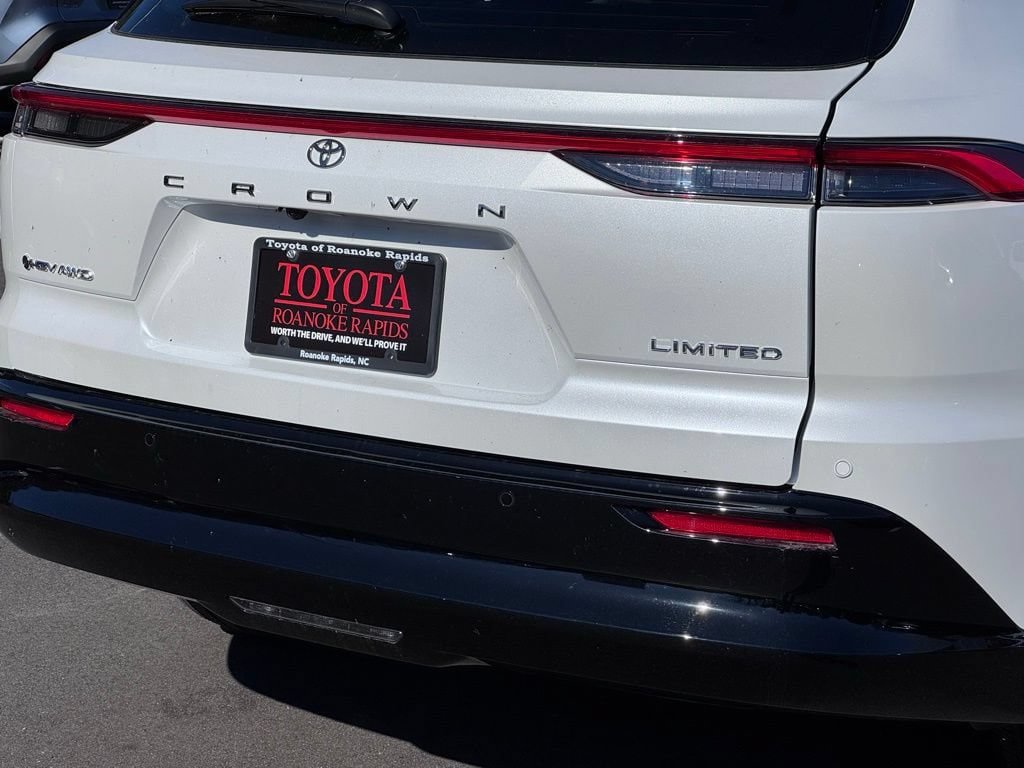 New 2025 Toyota Crown Signia w/ Advanced Technology Package AWD/4WD image 42
