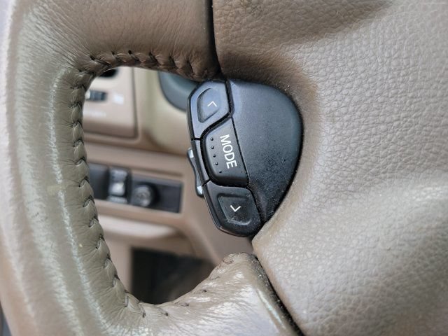 Used 2004 Nissan Pathfinder LE Platinum RWD image 19