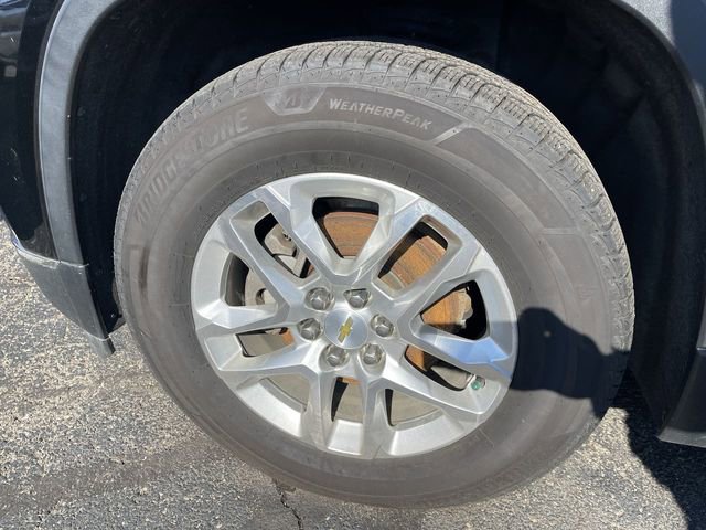 Used 2018 Chevrolet Traverse LT image 2