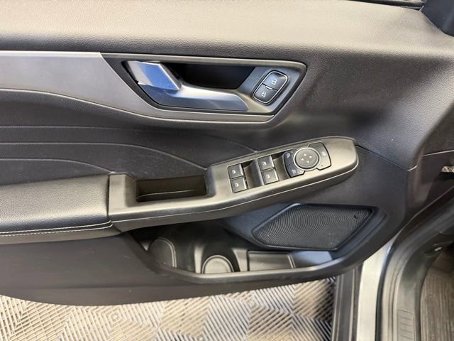 Used 2021 Ford Escape SEL image 15