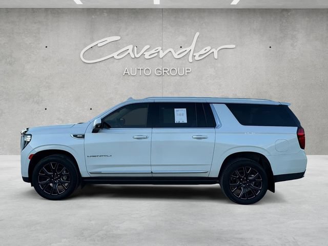 Used 2023 GMC Yukon XL Denali AWD/4WD image 13