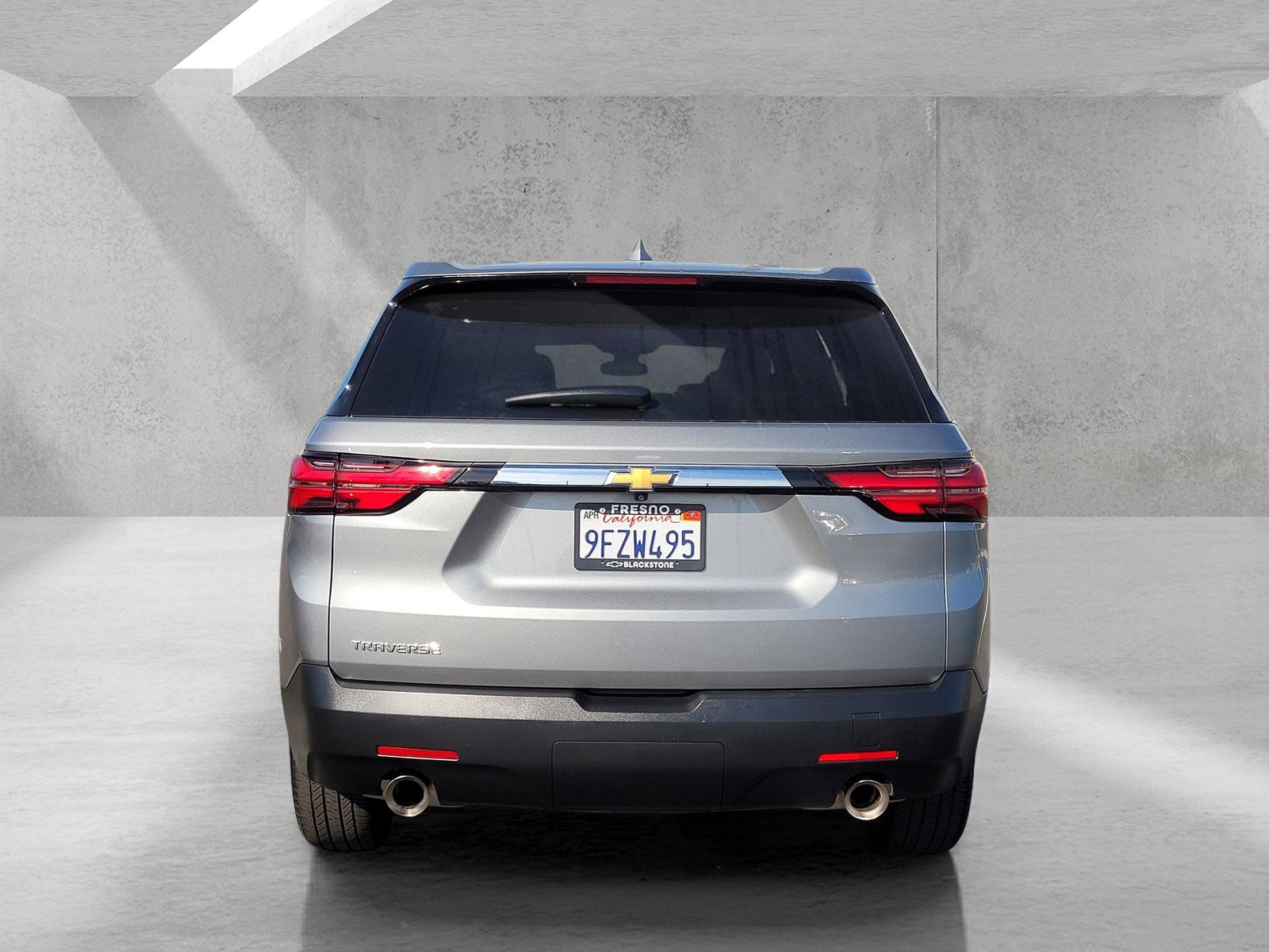 Used 2023 Chevrolet Traverse LS image 5