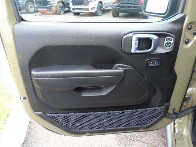 Certified 2026 Jeep Gladiator Mojave AWD/4WD image 6