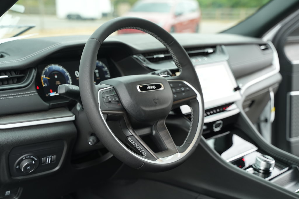 New 2027 Jeep Grand Cherokee L Limited AWD/4WD image 29