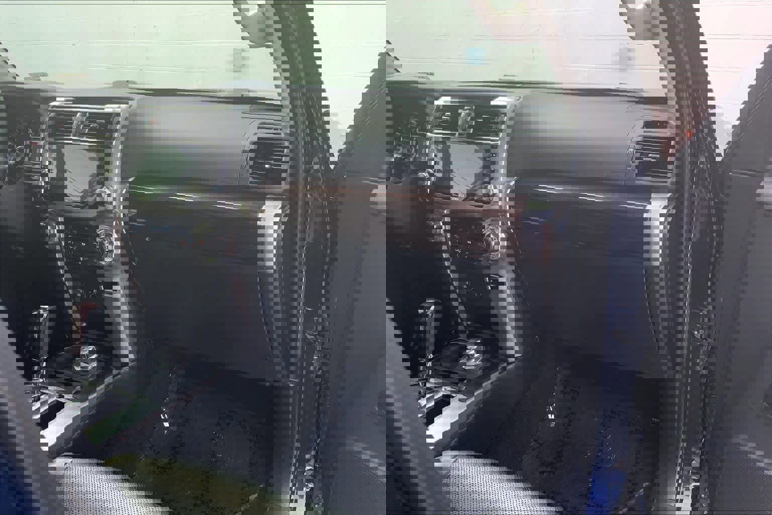 Used 2018 Toyota 4Runner Limited image 24