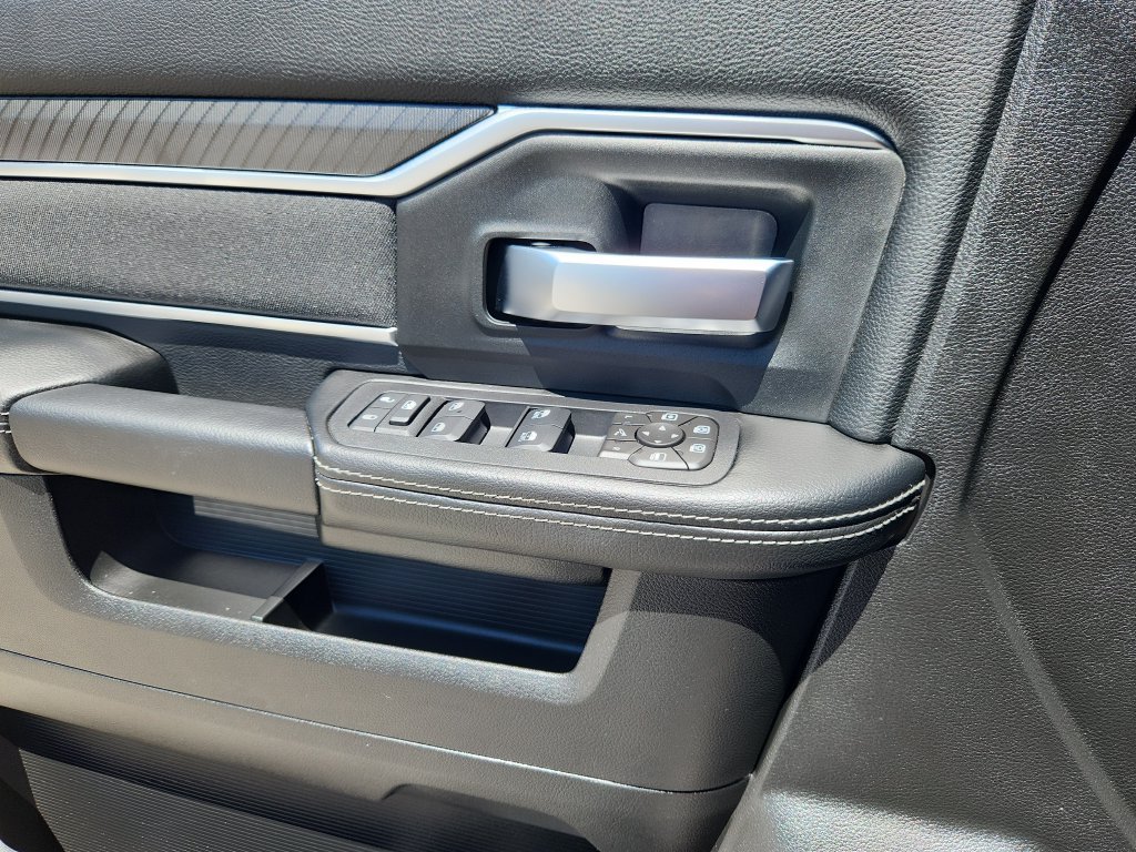New 2026 RAM 2500 Big Horn AWD/4WD image 6