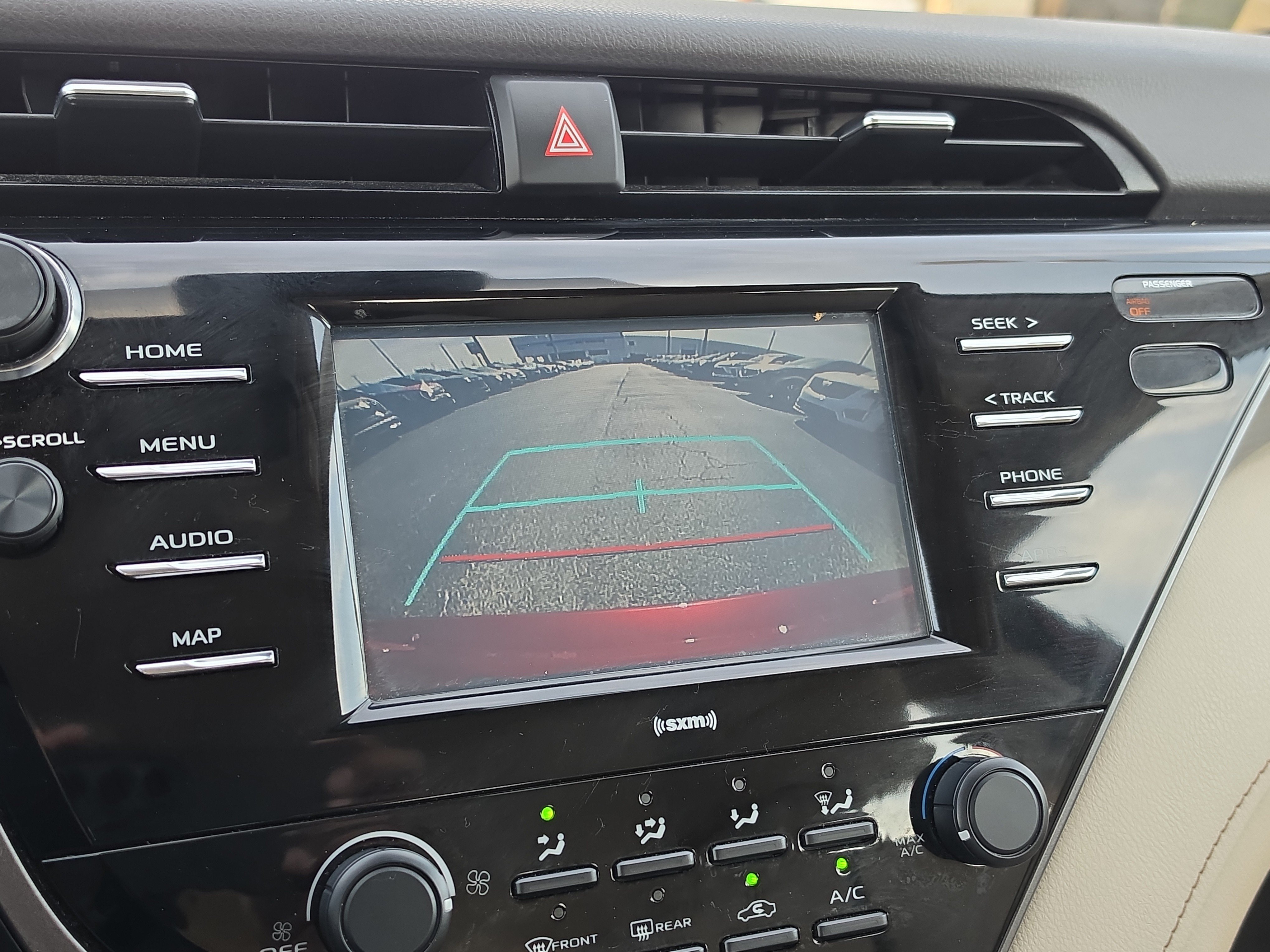Used 2020 Toyota Camry LE FWD image 26