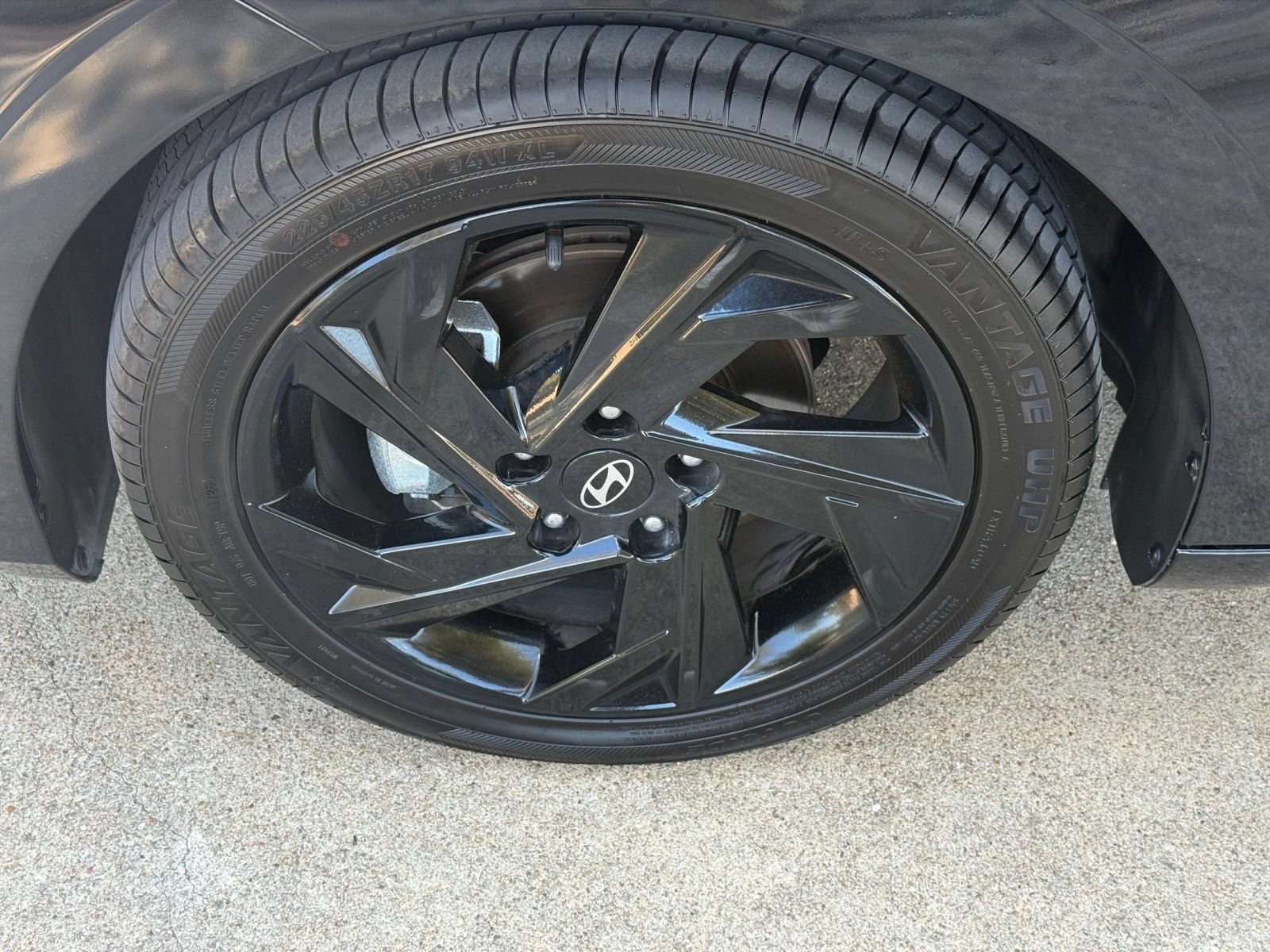 Used 2026 Hyundai Elantra Sport FWD image 30