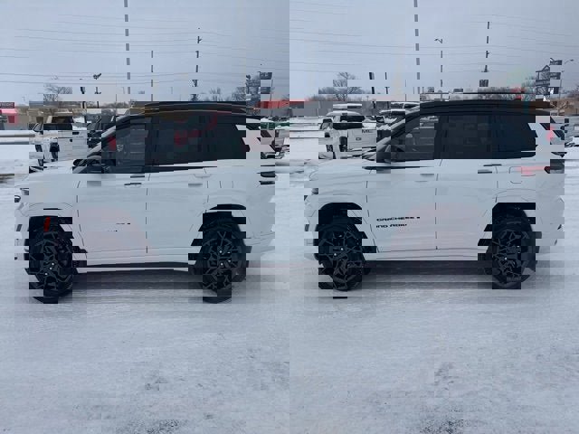 Used 2023 Jeep Grand Cherokee L Summit w/ Advanced Protech Group IV image 6