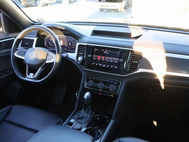 Used 2022 Volkswagen Atlas Cross Sport SEL R-Line image 12