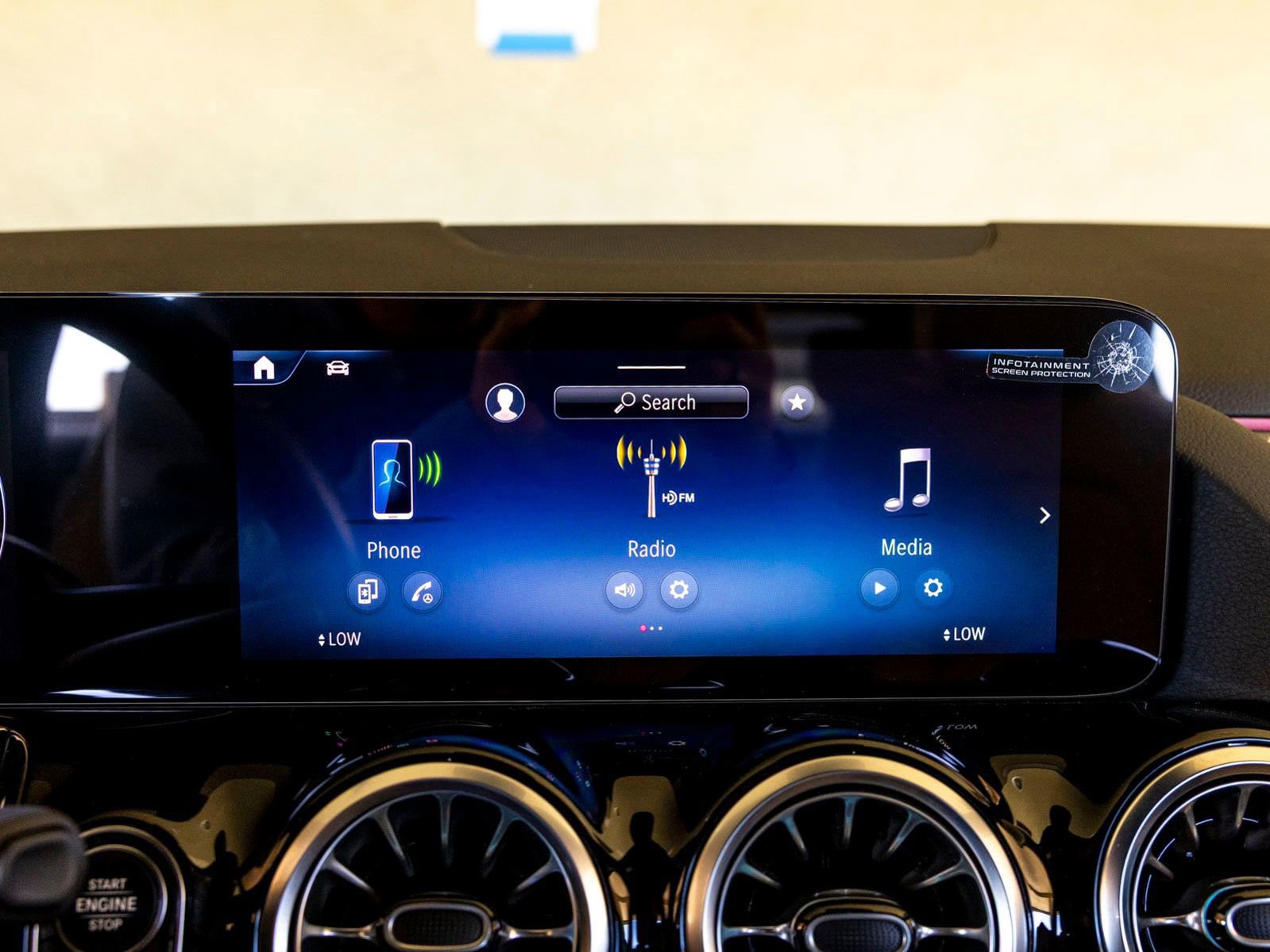 Used 2025 Mercedes-Benz GLA 250 image 32