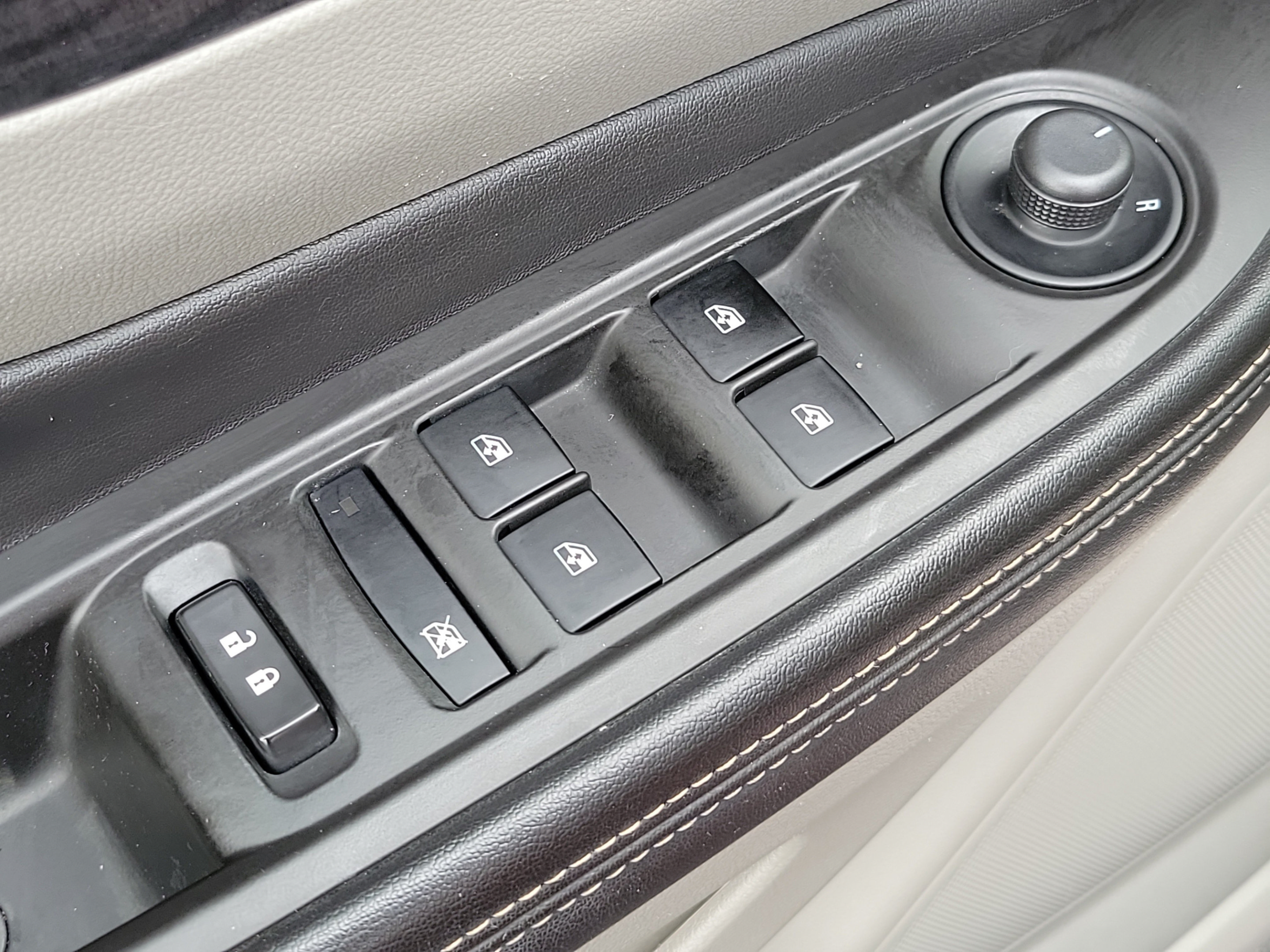 Used 2014 Buick Encore Leather FWD image 19