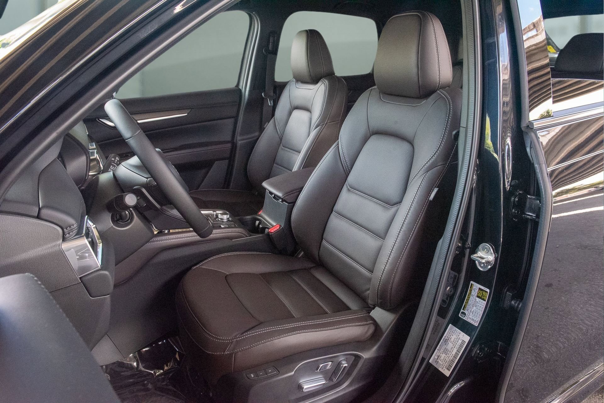 New 2025 MAZDA CX-5 Signature image 6