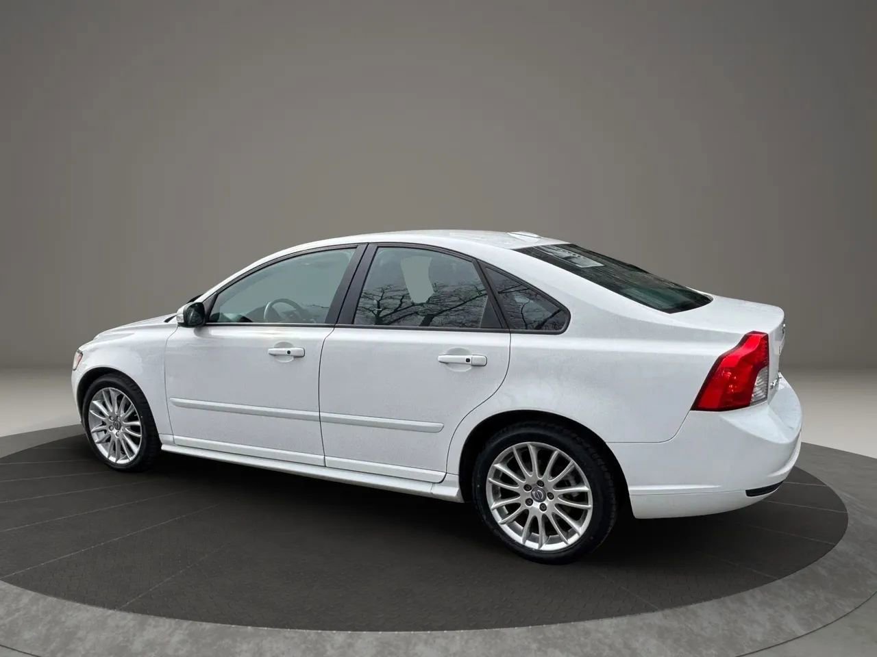 Used 2010 Volvo S40 2.4i image 9