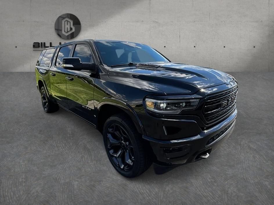 Used 2020 RAM 1500 Limited w/ Black Appearance Package AWD/4WD image 3
