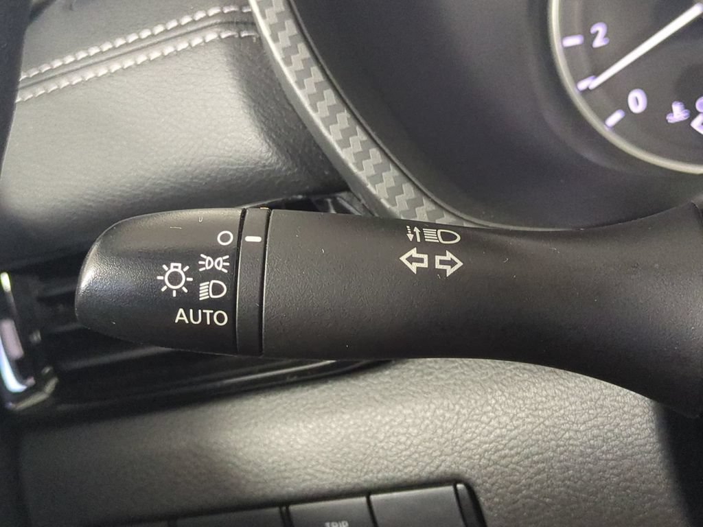 Used 2025 Nissan Sentra SV FWD image 26