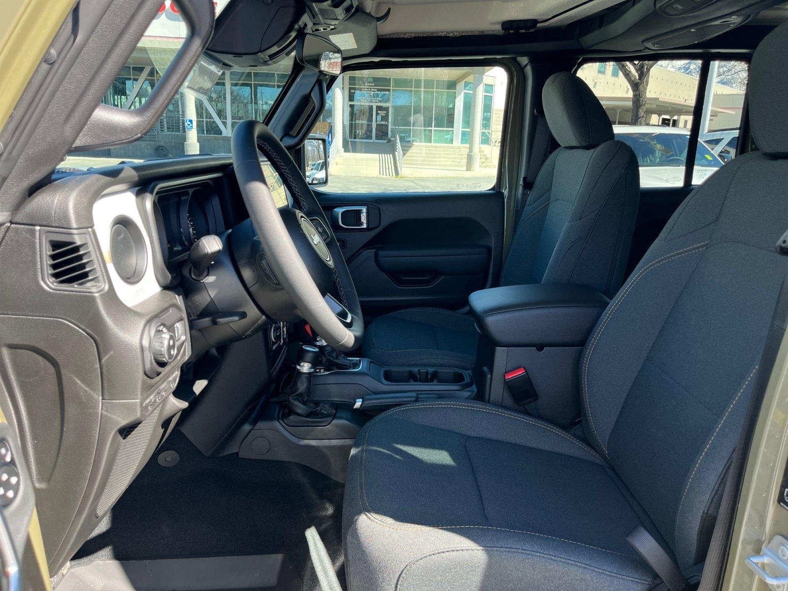 New 2026 Jeep Gladiator Sport AWD/4WD image 12