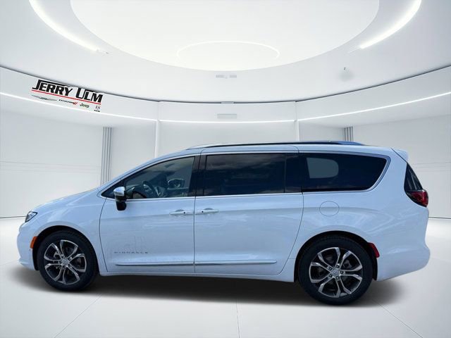 New 2026 Chrysler Pacifica Pinnacle w/ Trailer Tow Group image 6