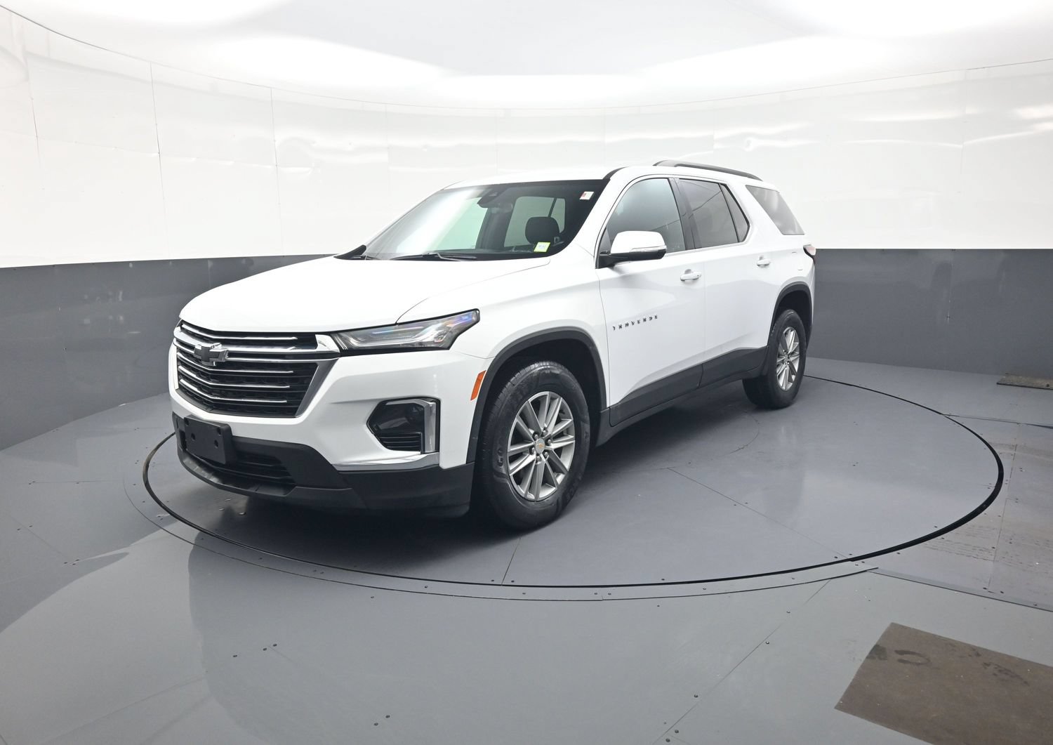 Used 2023 Chevrolet Traverse LT w/ LPO, Floor Liner Package AWD/4WD image 7