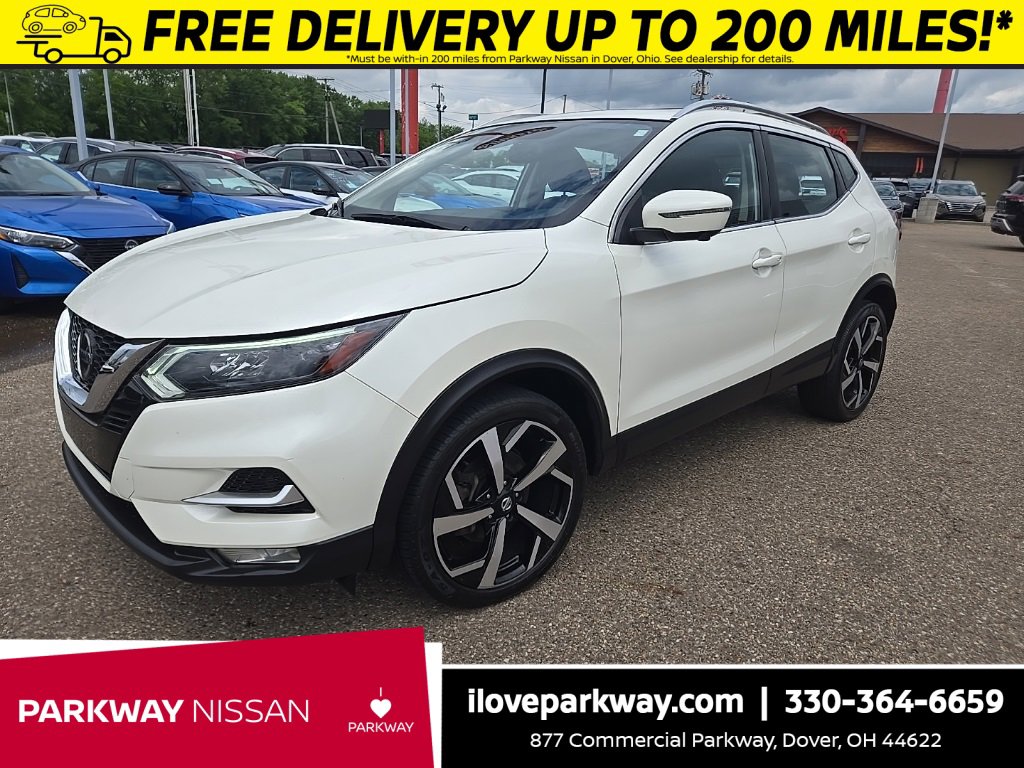 Used 2020 Nissan Rogue Sport SL w/ Premium Package image 2
