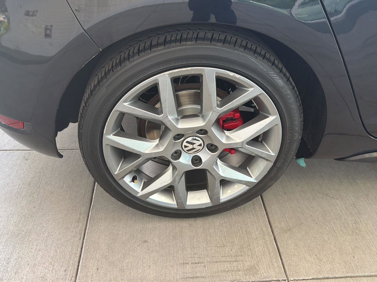 Used 2014 Volkswagen GTI Wolfsburg Edition FWD image 11