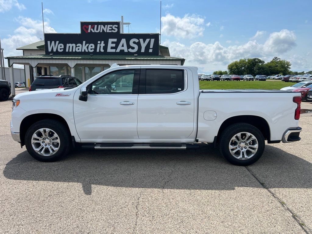 Used 2023 Chevrolet Silverado 1500 LTZ w/ Technology Package AWD/4WD image 6