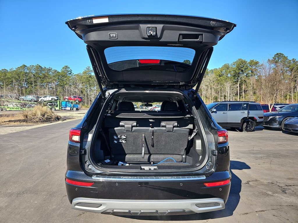 Used 2023 Mitsubishi Outlander SEL image 17