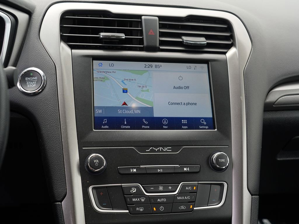 Used 2020 Ford Fusion SE FWD image 23