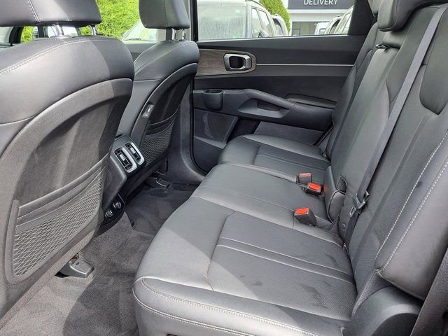 Used 2022 Kia Sorento S w/ Panoramic Sunroof Package image 25