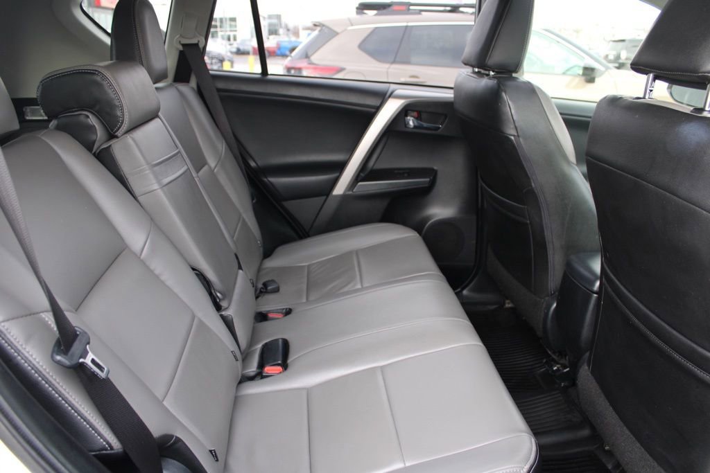Used 2016 Toyota RAV4 XLE image 25