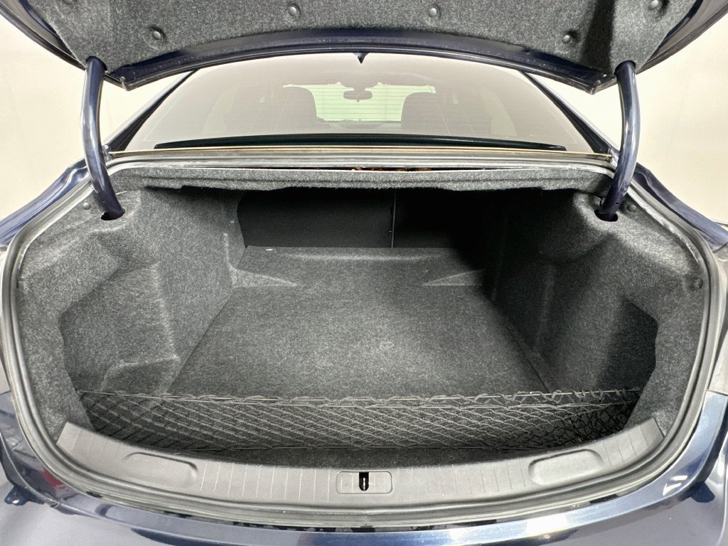 Used 2018 Chevrolet Impala LT FWD image 30