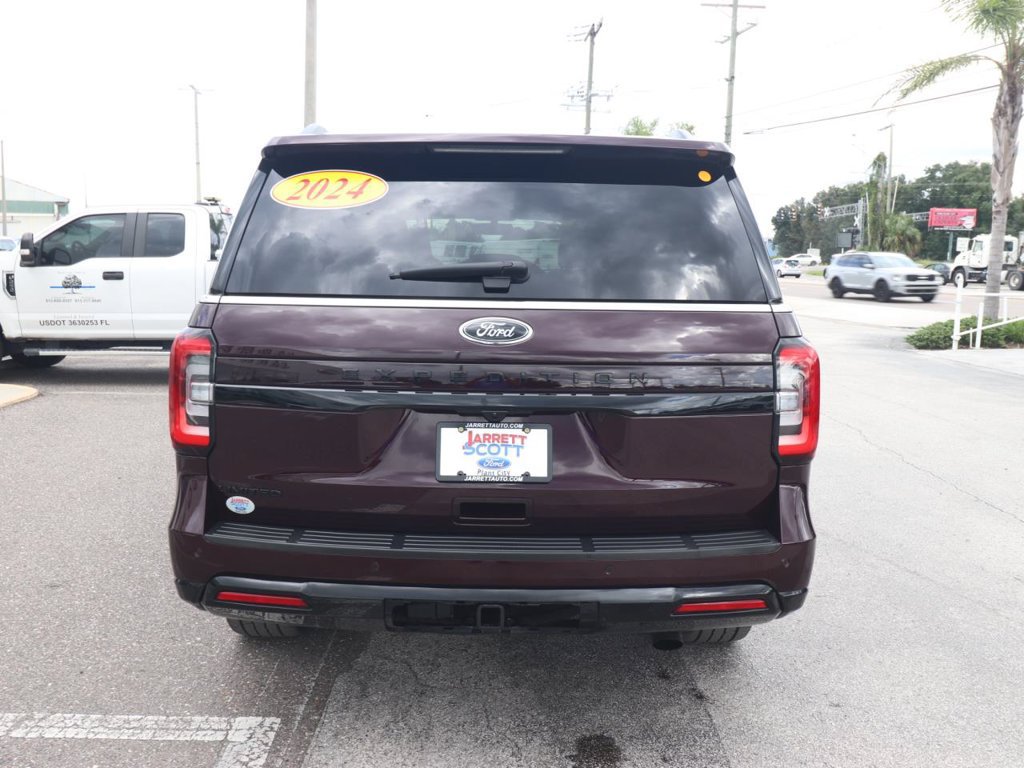 Used 2024 Ford Expedition Limited RWD image 13