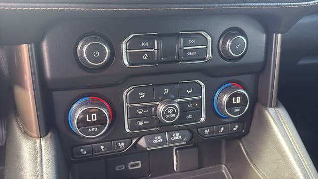 Used 2021 Chevrolet Suburban High Country w/ Premium Package RWD image 23