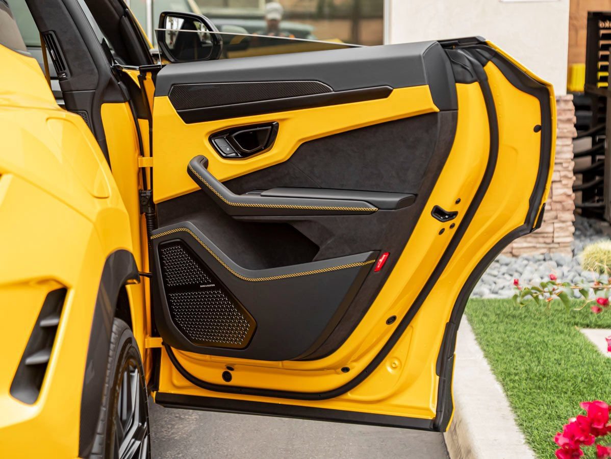 Used 2026 Lamborghini Urus SE AWD/4WD image 23