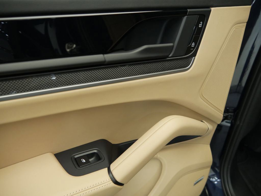 Certified 2024 Porsche Cayenne Turbo image 19