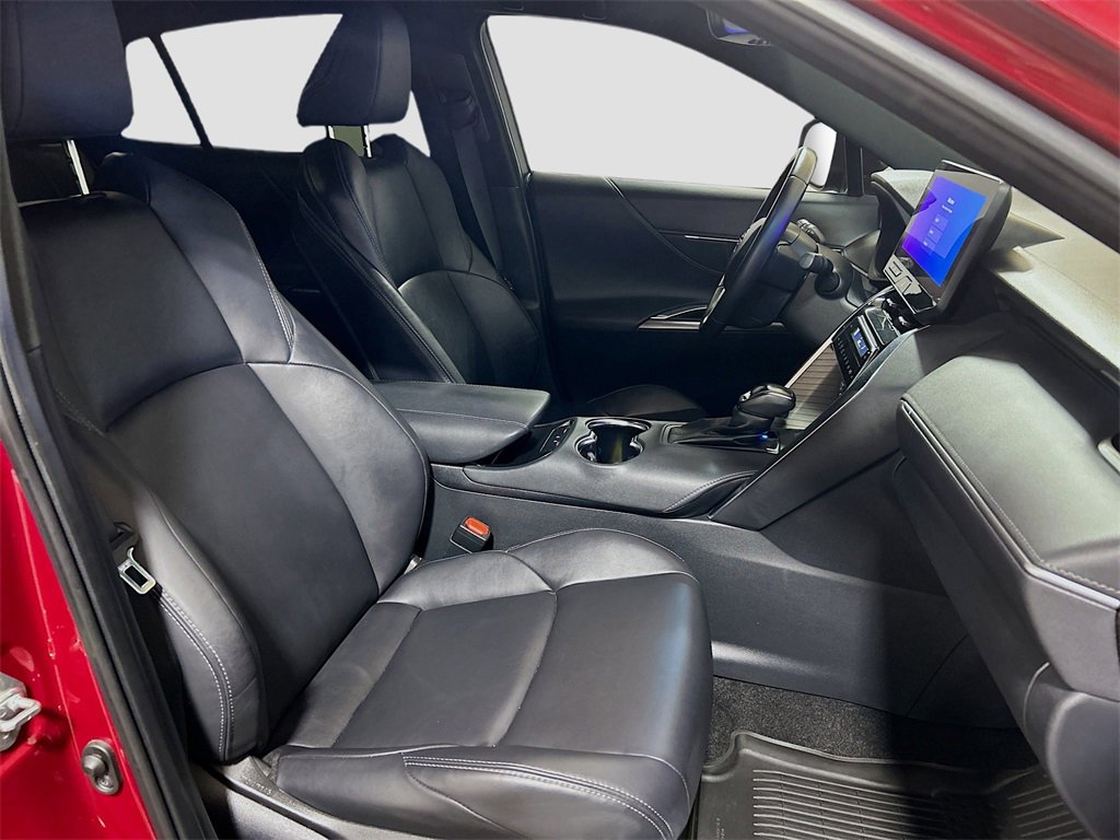 Used 2023 Toyota Venza Nightshade image 24