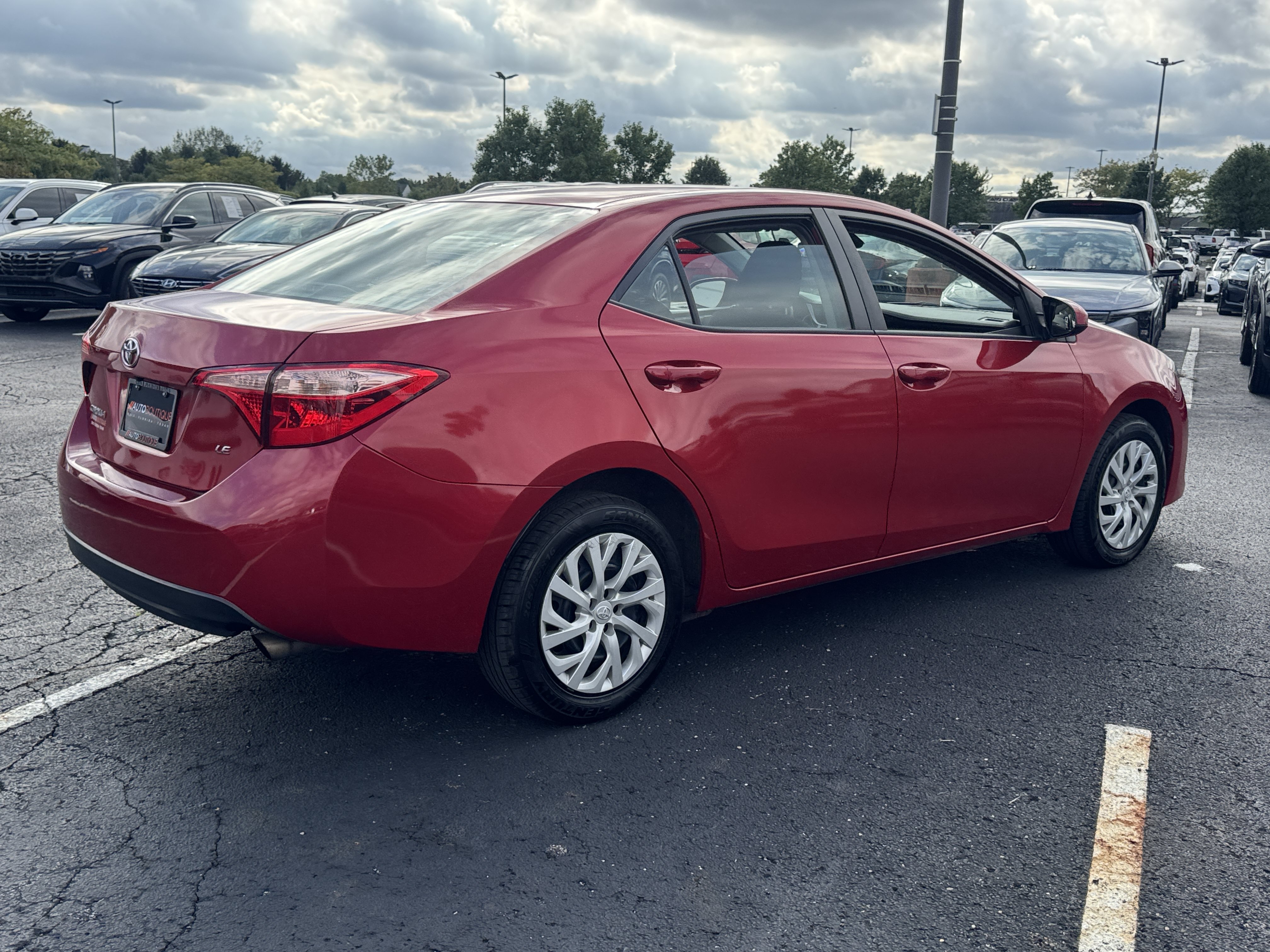 Used 2019 Toyota Corolla LE FWD image 12