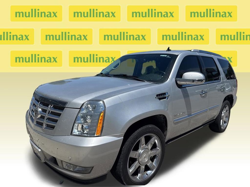 Used 2011 Cadillac Escalade Premium AWD/4WD image 4