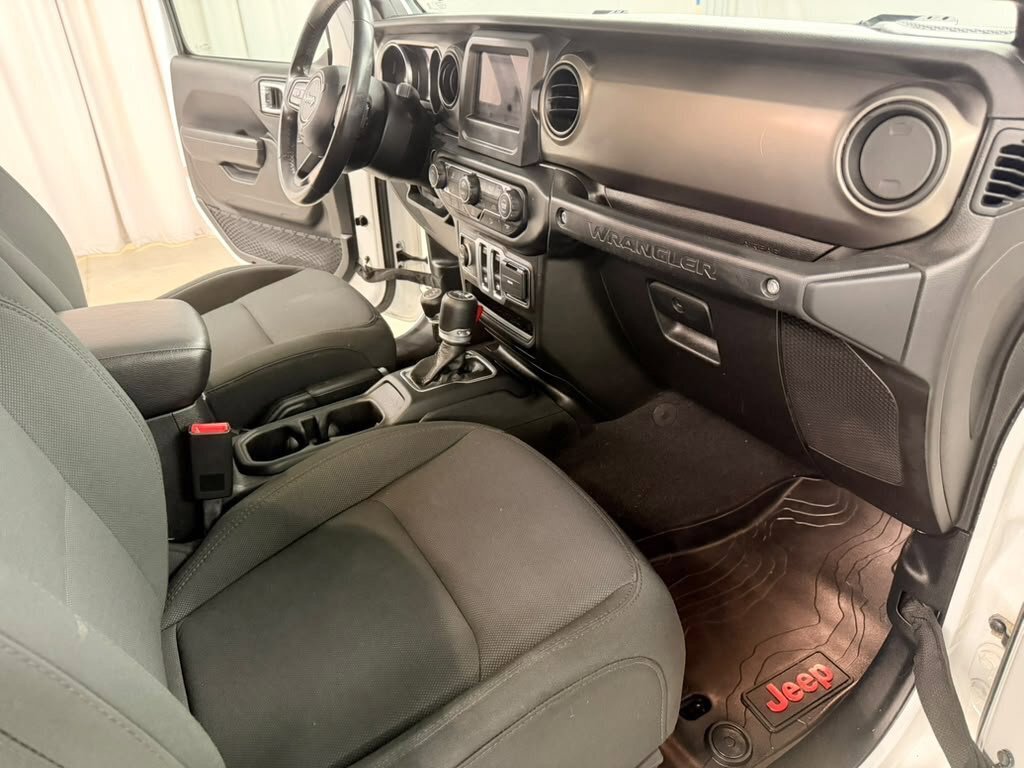 Used 2020 Jeep Wrangler Sport AWD/4WD image 36
