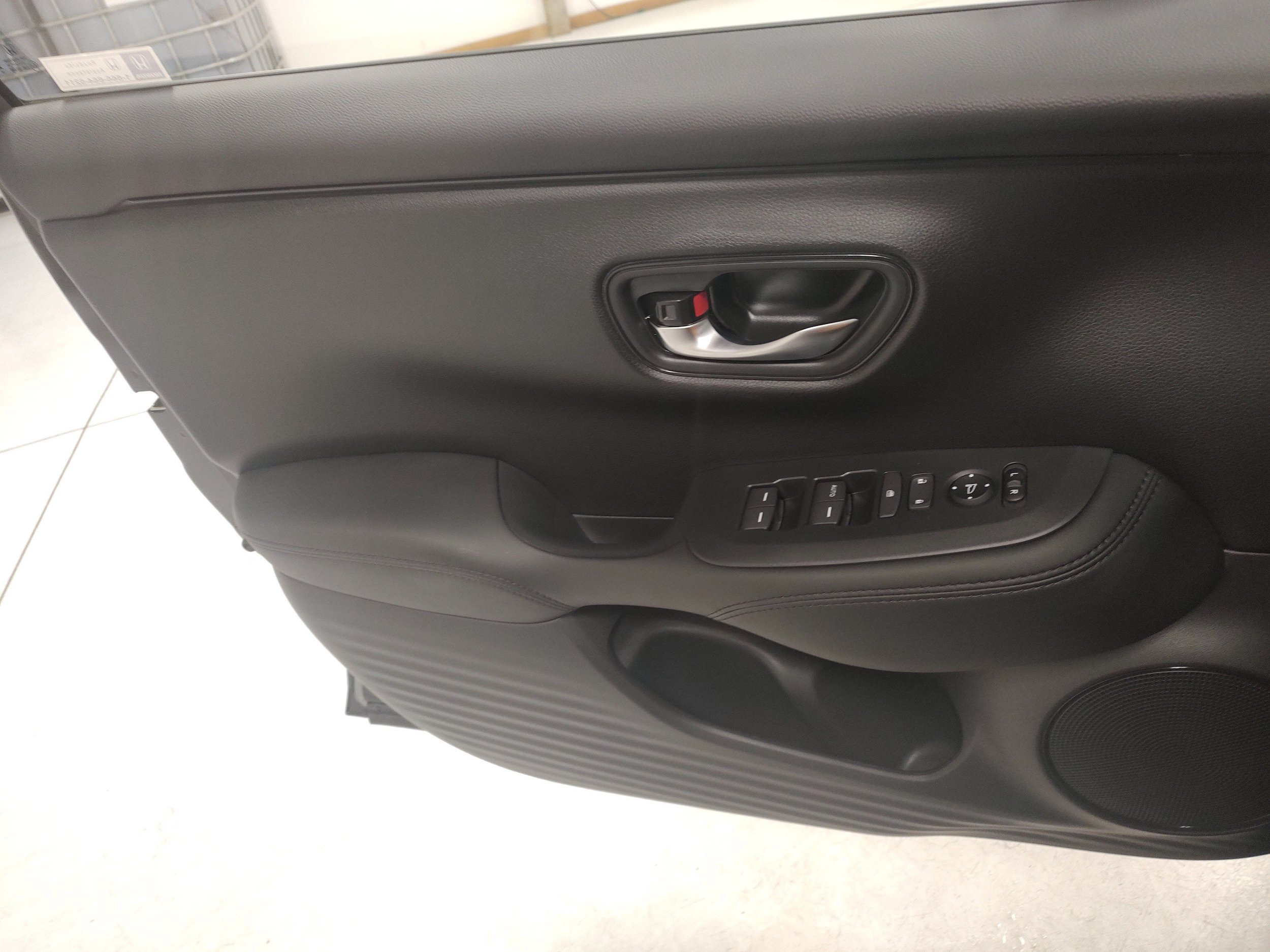 New 2027 Honda HR-V LX image 9