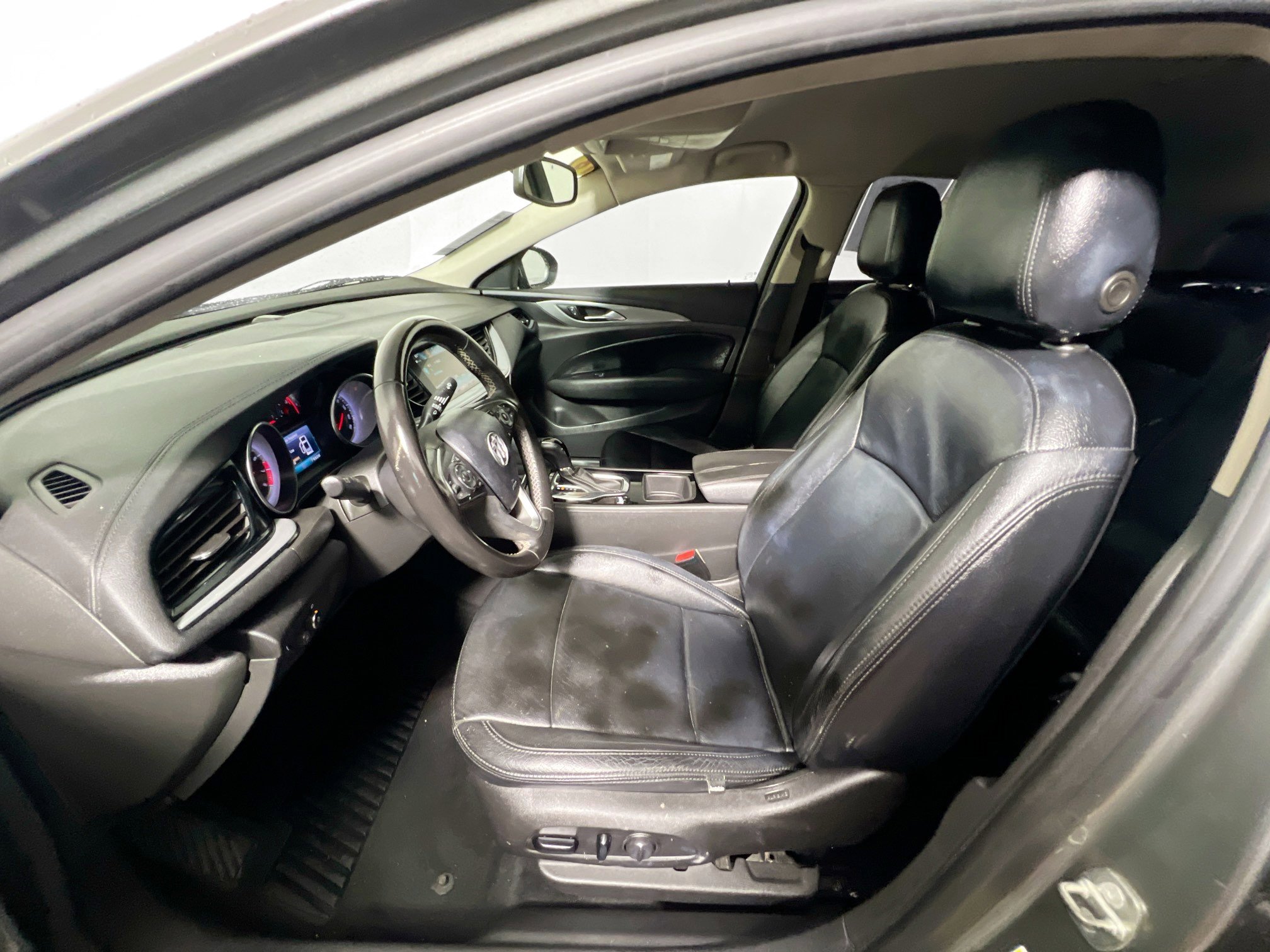 Used 2018 Buick Regal Preferred w/ Sights and Sounds Package FWD image 14