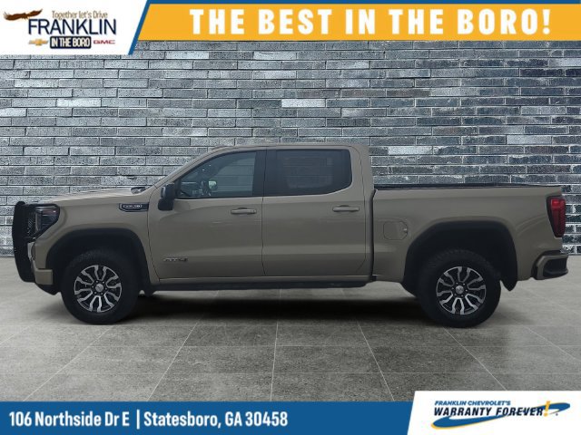 Used 2023 GMC Sierra 1500 AT4 w/ Technology Package AWD/4WD image 2