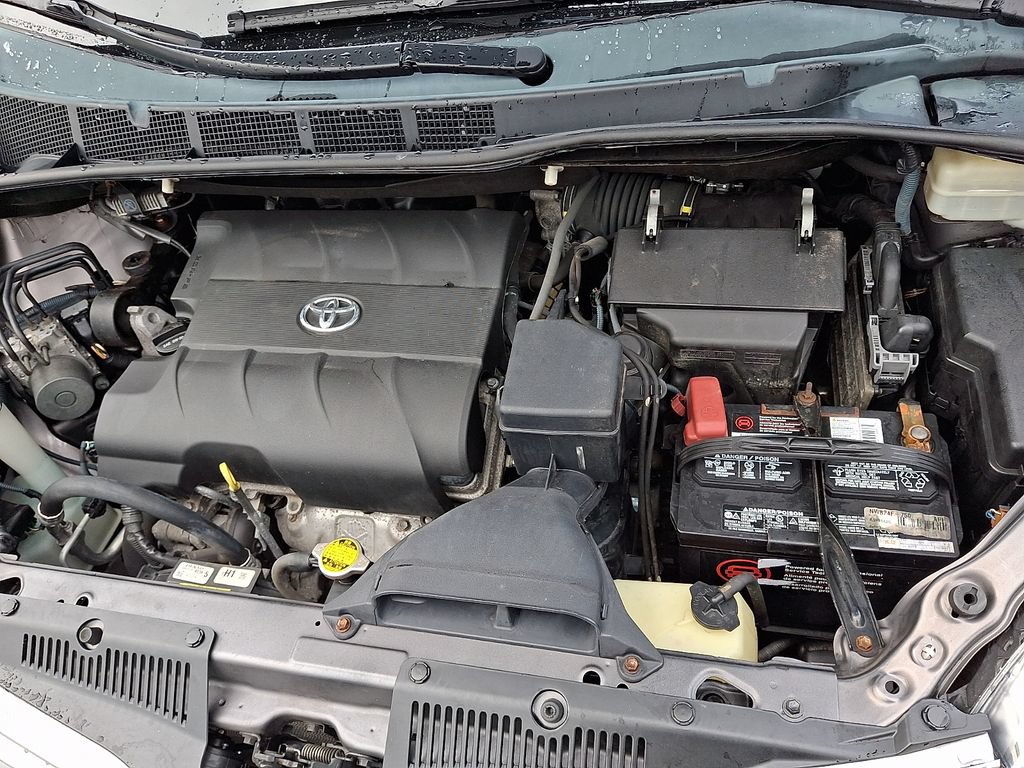 Used 2015 Toyota Sienna Limited Premium FWD image 30
