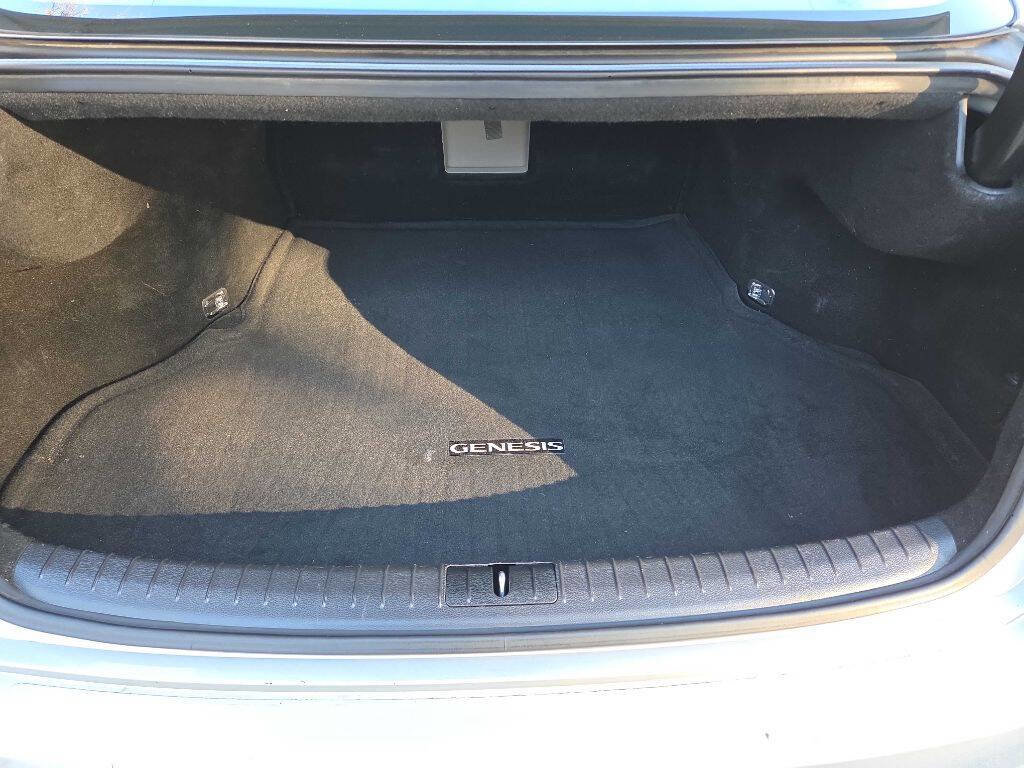 Used 2015 Hyundai Genesis 3.8 w/ Option Group 03 image 24