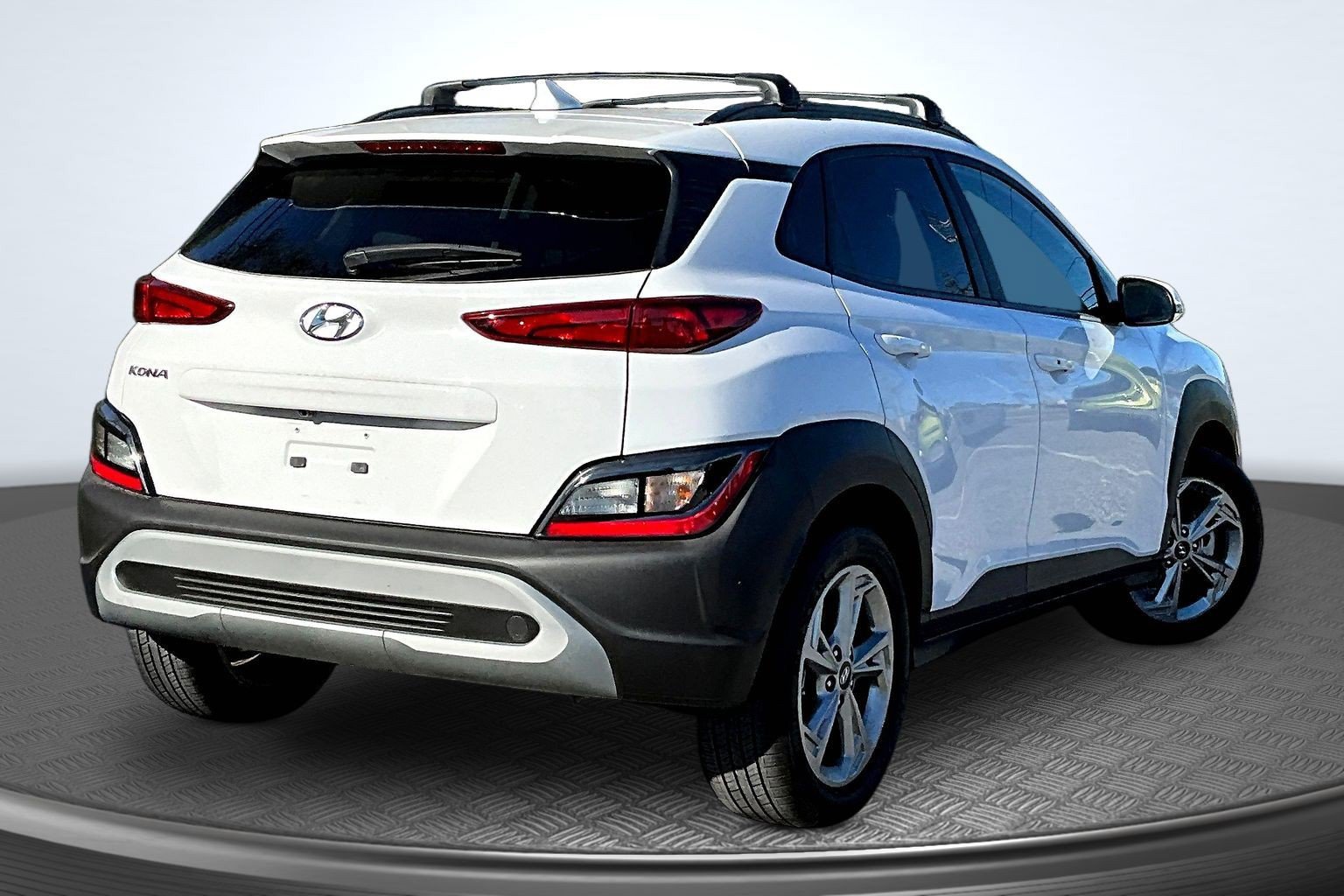 Used 2023 Hyundai Kona SEL FWD image 5
